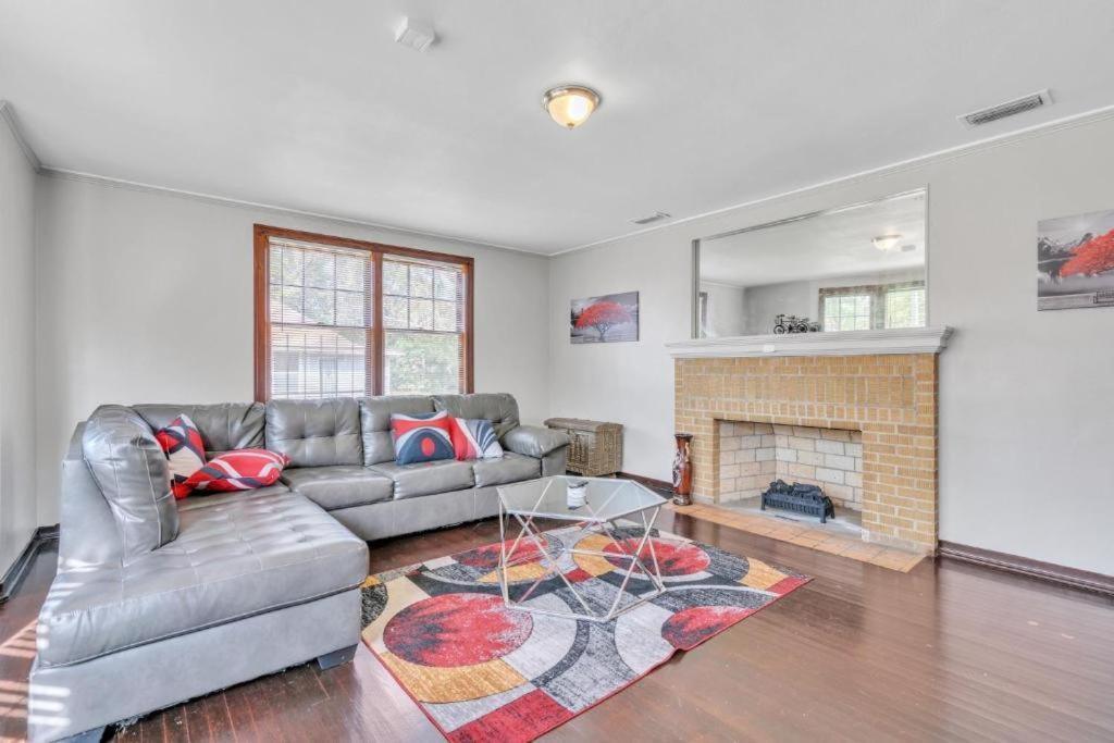 Comfy Pet Friendly Home In Jacksonville Mins To Downtown'S Exterior foto