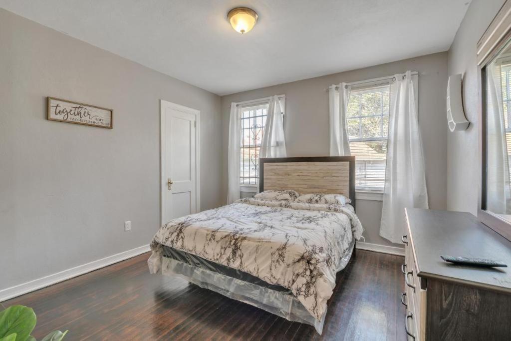Comfy Pet Friendly Home In Jacksonville Mins To Downtown'S Exterior foto